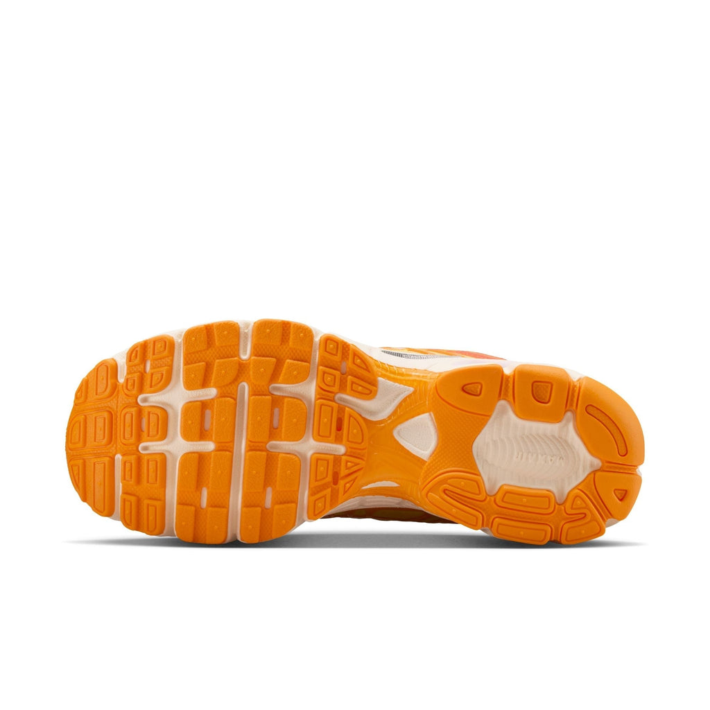 W Nike Air Max Moto 2K - IQ0381-818