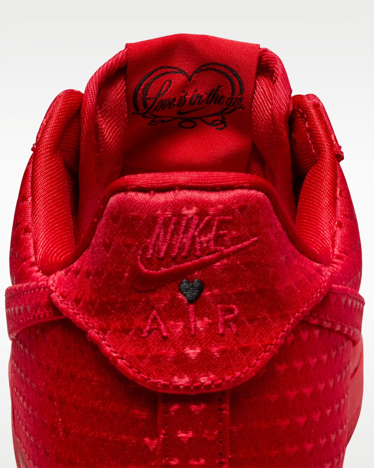 Nike Air Force 1 Retro "Valentine’s Day” - IB6836-600